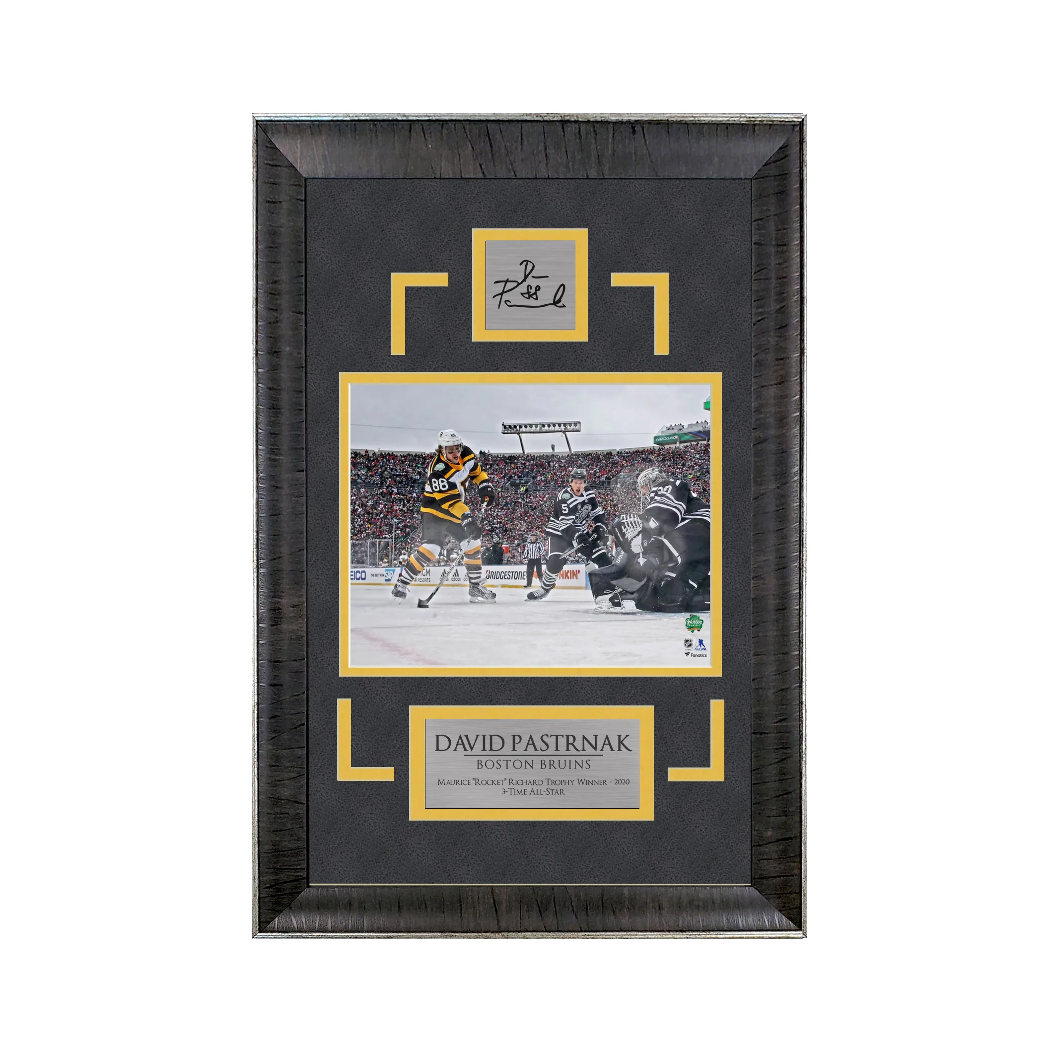 David Pastrnak - Bruins - Sports Deluxe | 16 x 23 - Framed Hockey Photo
