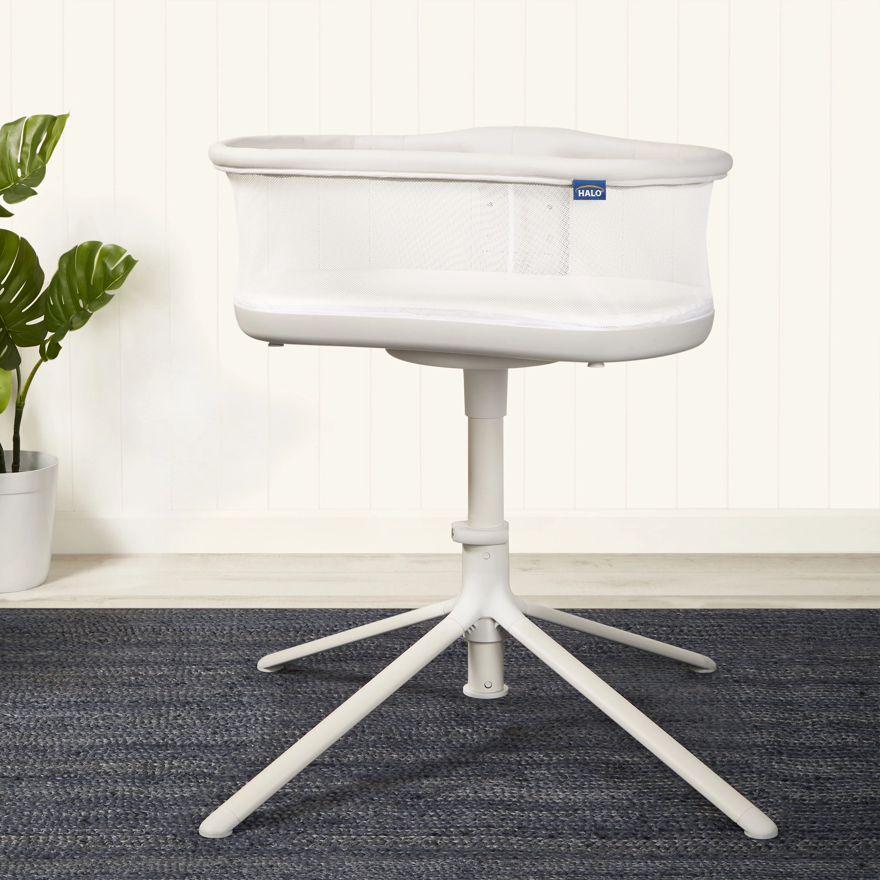 Halo® Bassinest® Swivel Sleeper 3.0, 2-in-1 System, Flat Bassinet + Portable Nest, Infant, Solid Grey