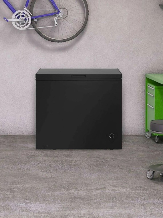 Arctic King 7.0 Cu ft Chest Freezer in Black