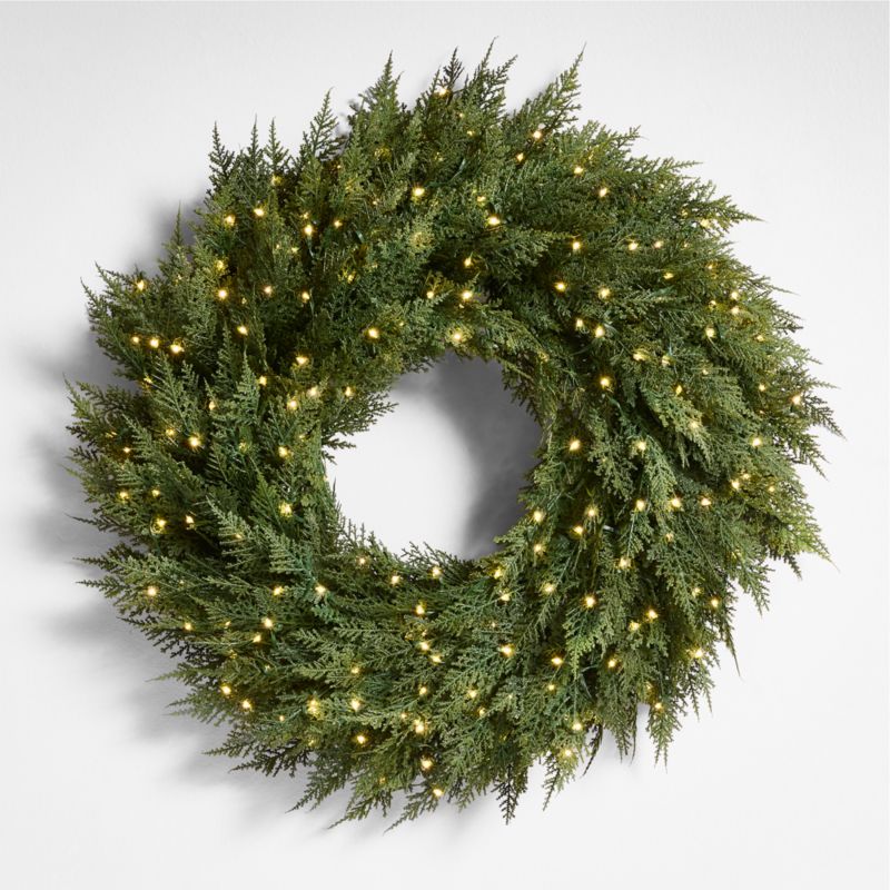 Faux Hemlock Pine Pre-Lit LED Wreath 28