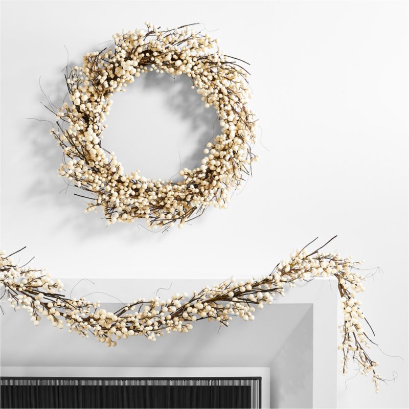 White Berry Holiday Wreath and Garland Set