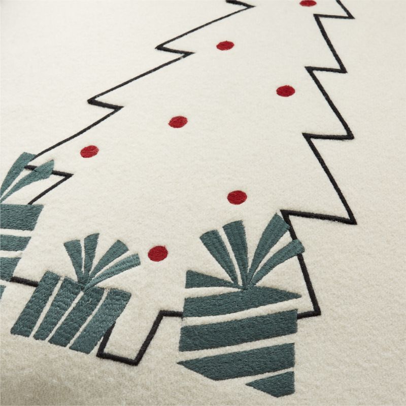 Arctic Friend Tree 23