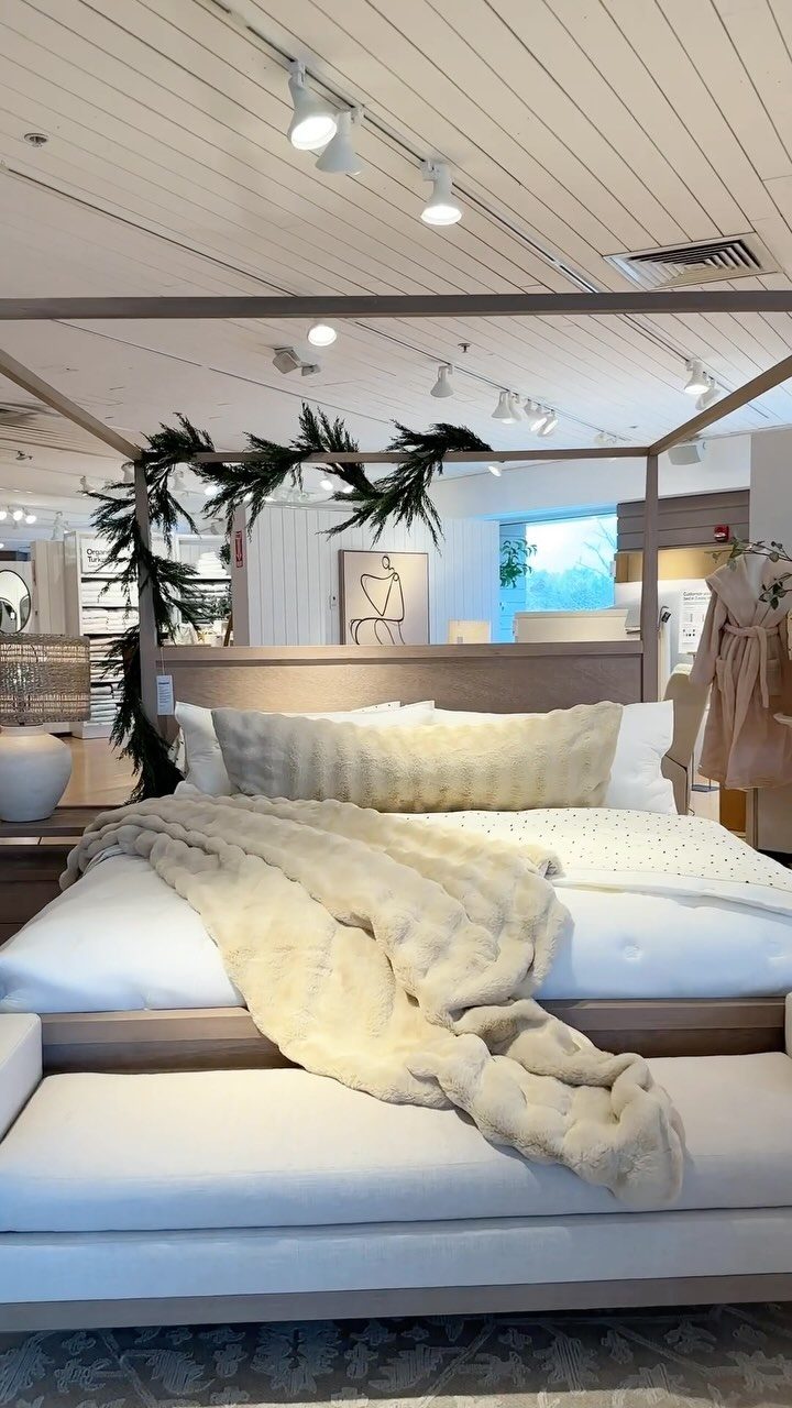 Faux Cypress Real Touch Holiday Garland 15'