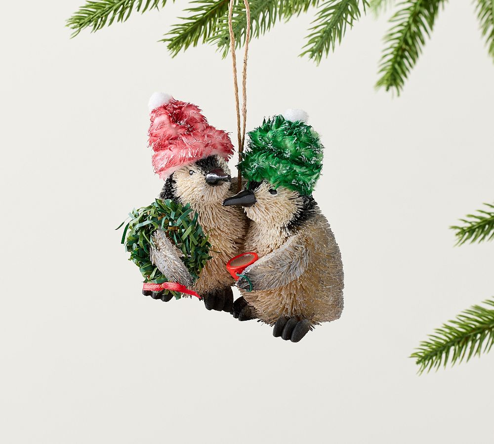 Bottlebrush Hugging Penguins Ornament