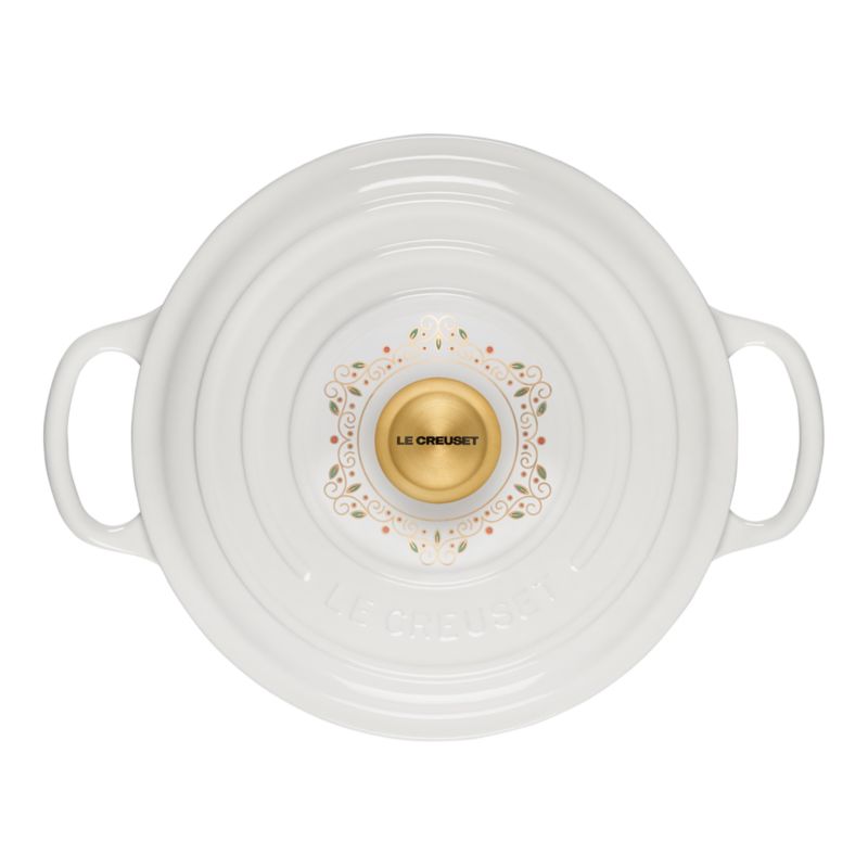 Le Creuset ® Signature Noel White 12 Days of Chirstmas 3.5-Qt. Round Dutch Oven with Gold Knob