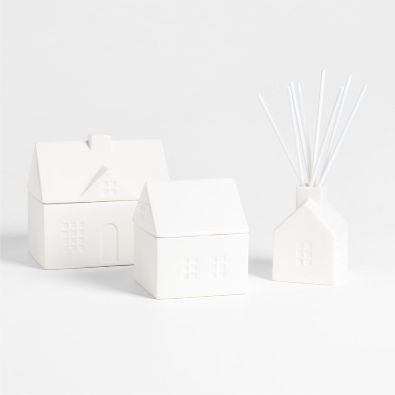 White Ceramic House 1-Wick Holiday Scented Candle - Balsam and Peppermint