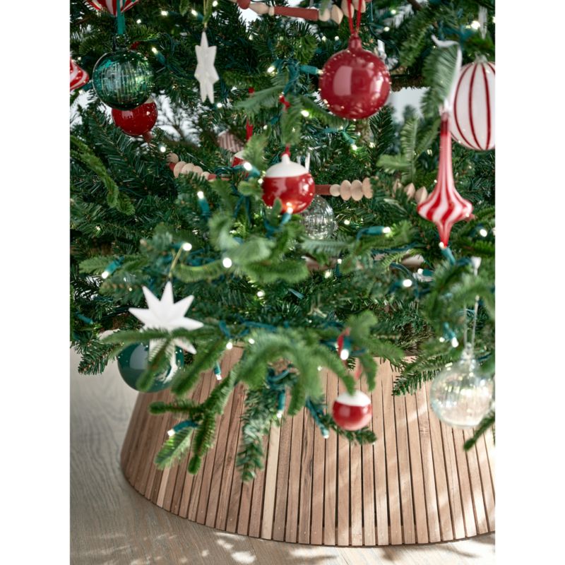 Skei Wood Natural Christmas Tree Collar 24