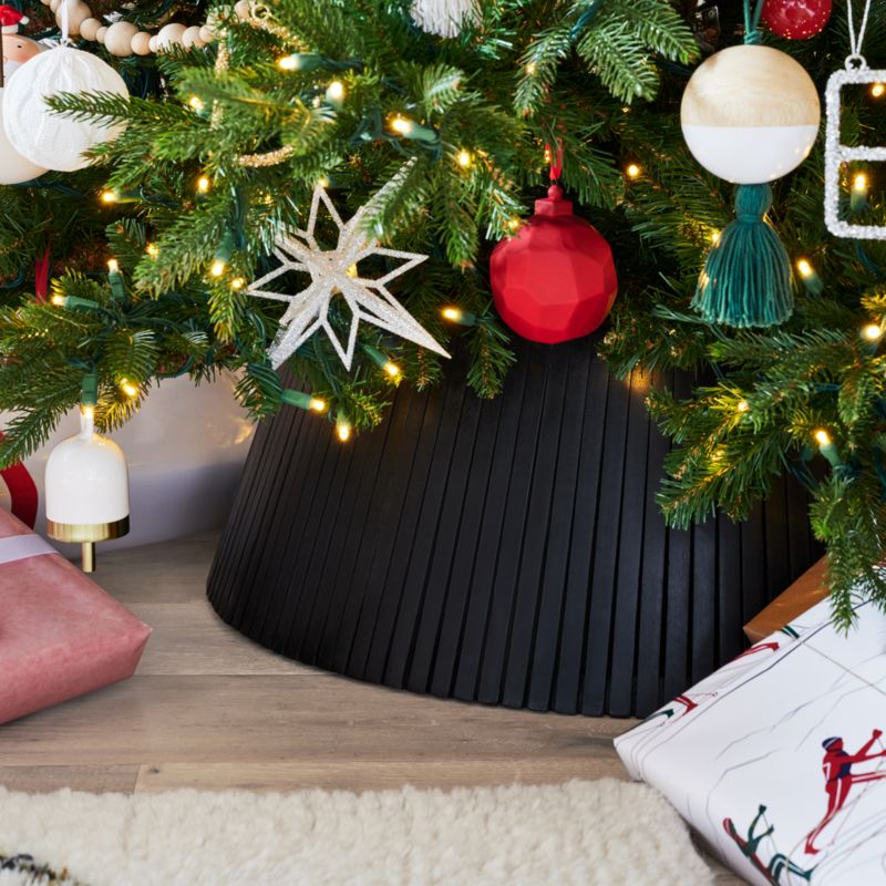 Skei Black Wood Christmas Tree Collar 24