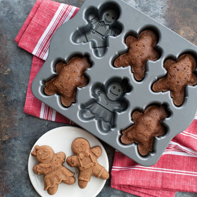 Nordic Ware ® Gingerbread Kids Cakelet Pan