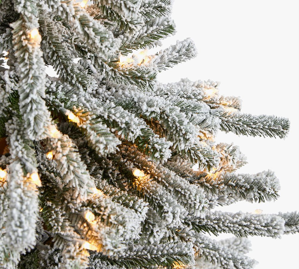Lit Long Vermont Pine Artificial Christmas Tree