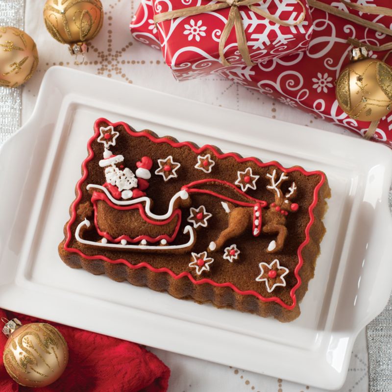 Nordic Ware ® Santa's Sleigh Loaf Pan