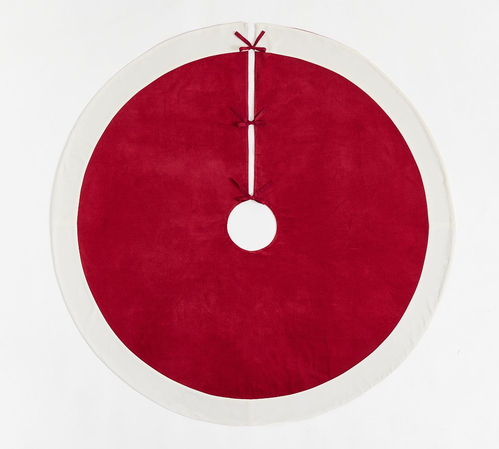 Classic Velvet Tree Skirt