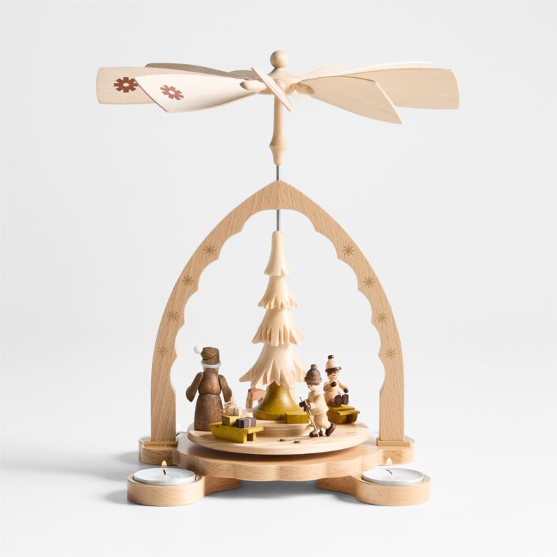 Candlelight & Pre-lit Decor