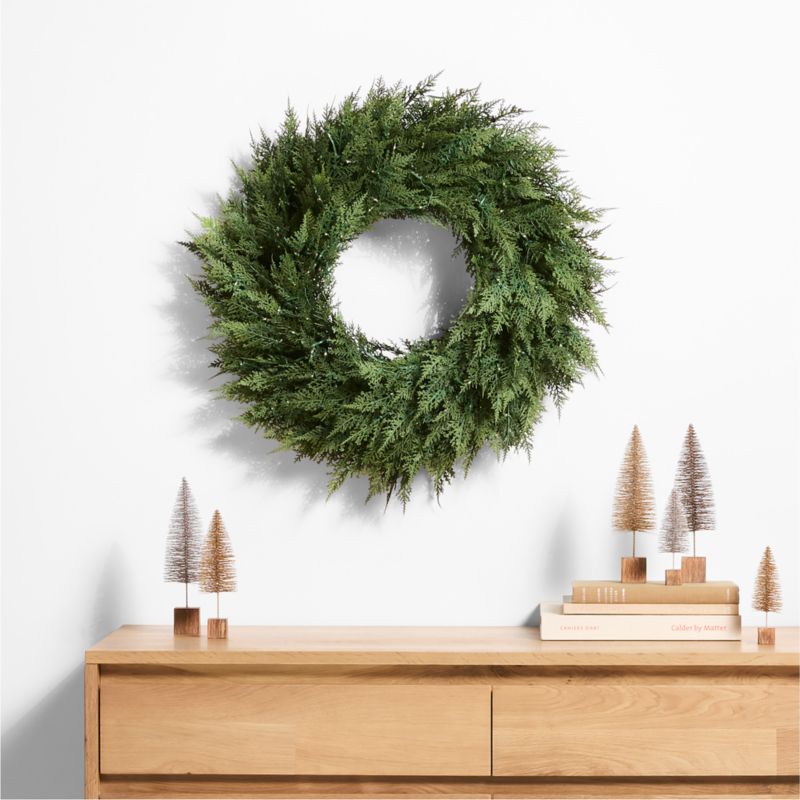 Faux Hemlock Pine Pre-Lit LED Wreath 28