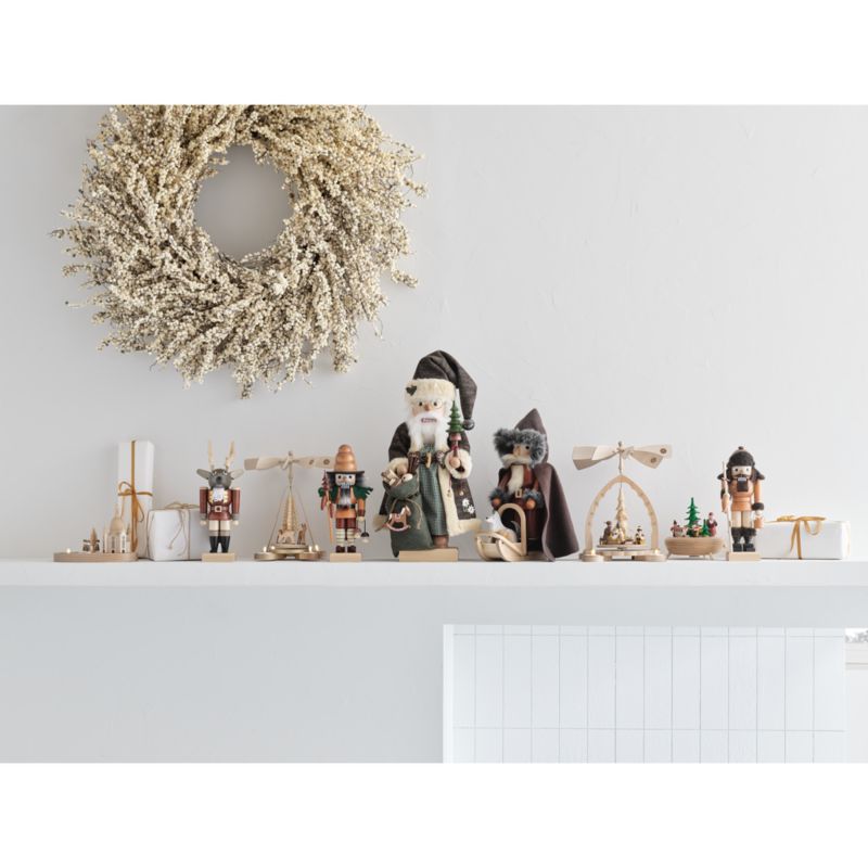 Faux White Mini Berry Wreath 32