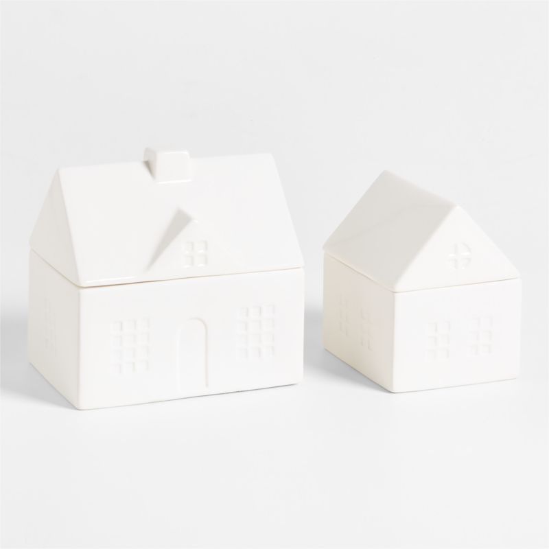 White Ceramic House 1-Wick Holiday Scented Candle - Balsam and Peppermint