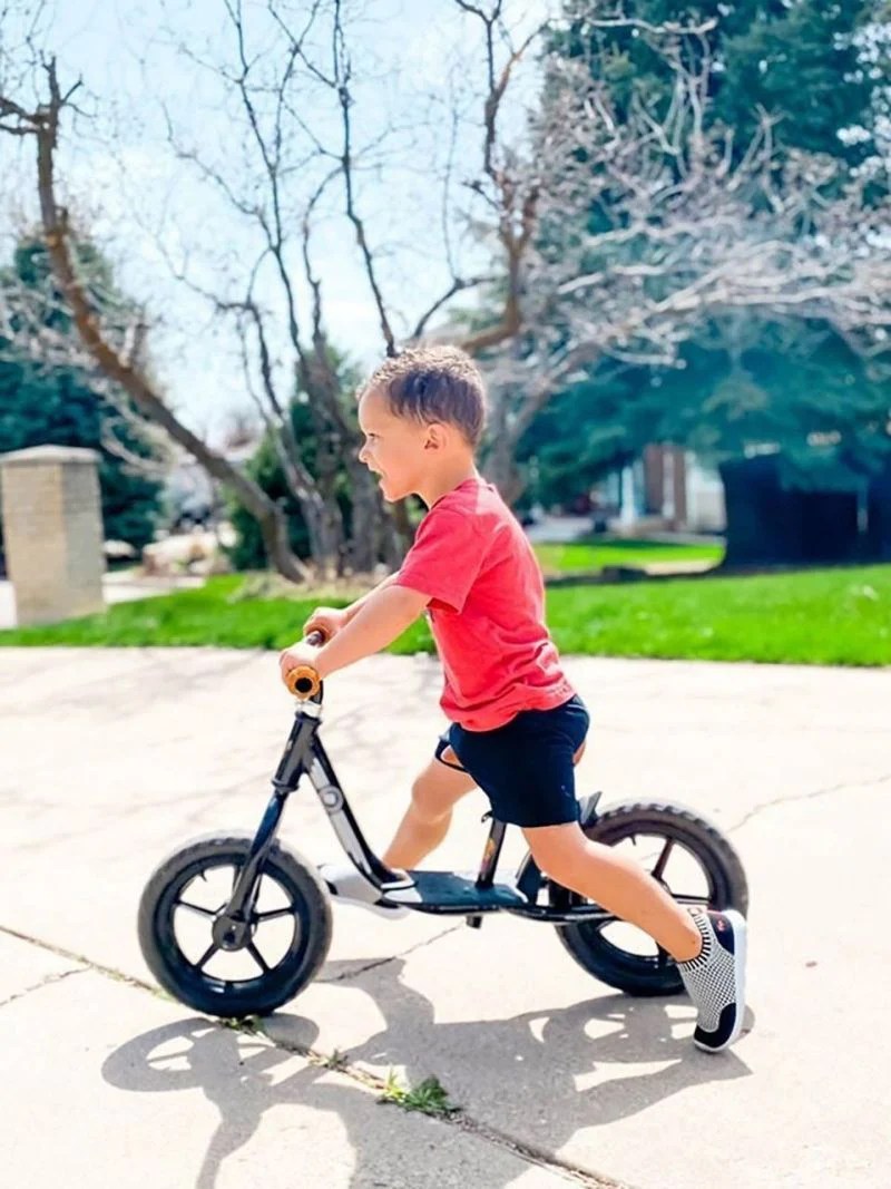 Kids Balance Bike for Girls & Boys, Ages 18 Months to 5 Years, Toddler Balance Bike with Footrest & Adjustable Seat Height