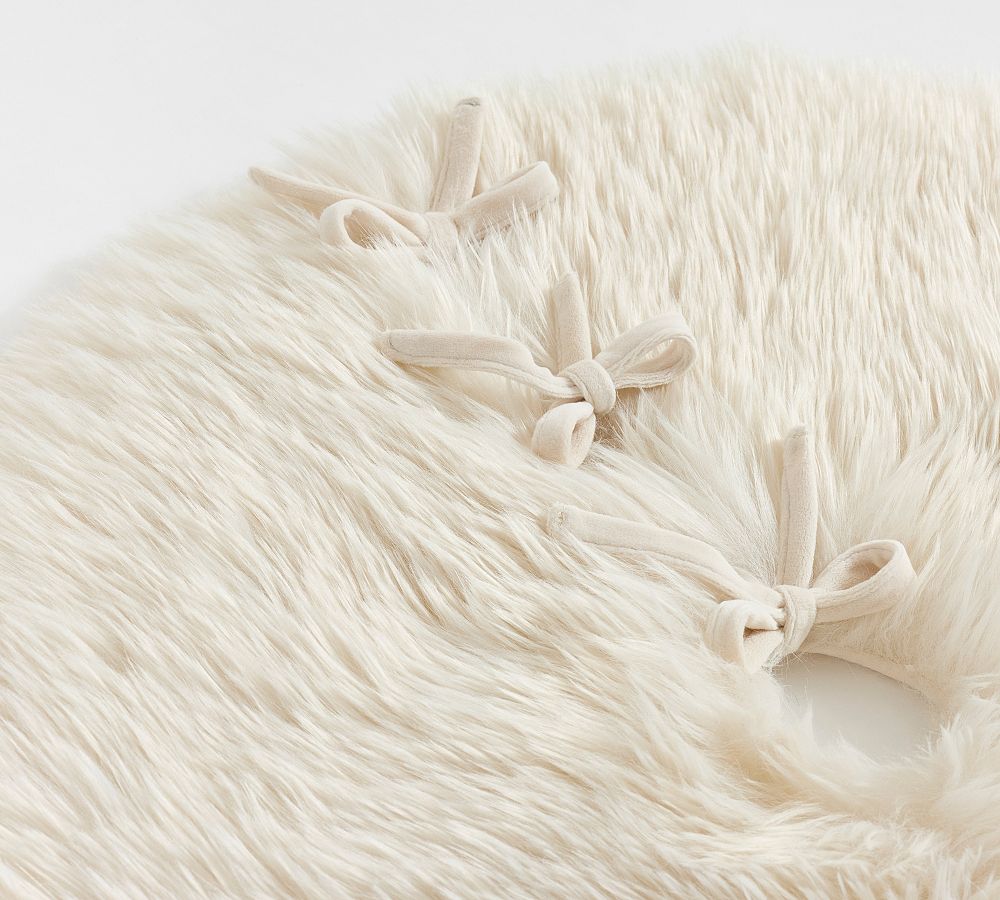 Luxe Faux Fur Mini Tree Skirt