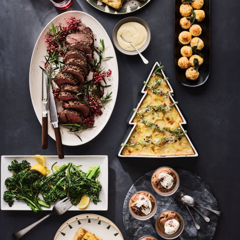 Oven-to-Table Holiday Tree Casserole Dish with Wood Trivet