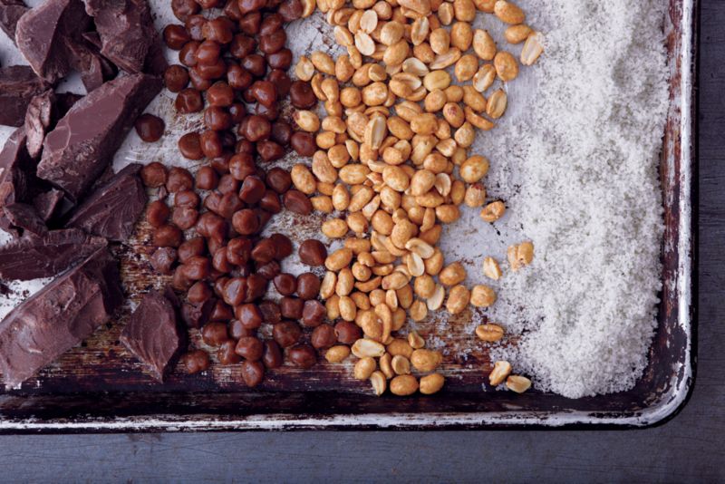 Salted Caramel & Peanut Chocolate Bark with Gift Box