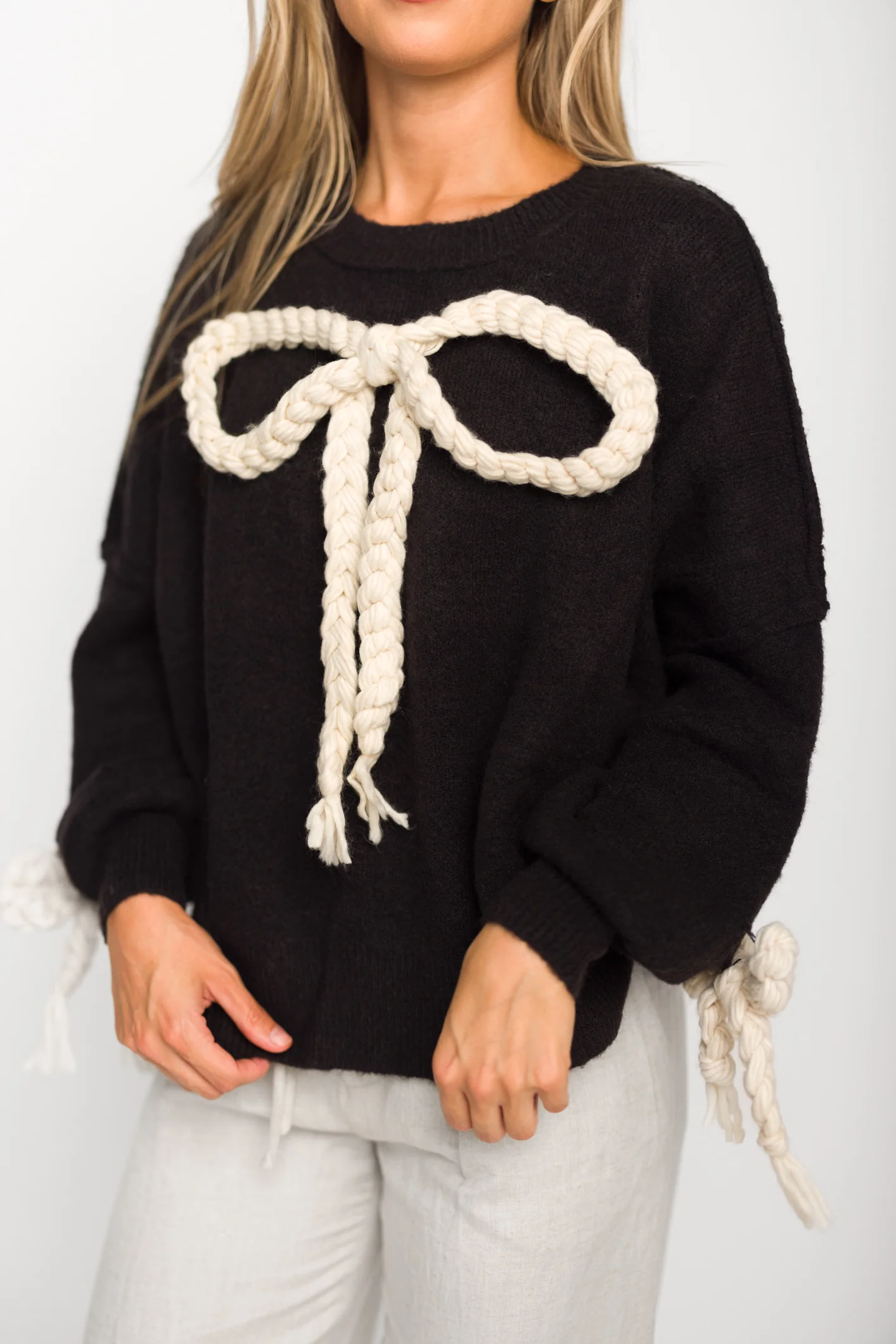 Clara Oversized Pullover Sweater in Black - Iieemm