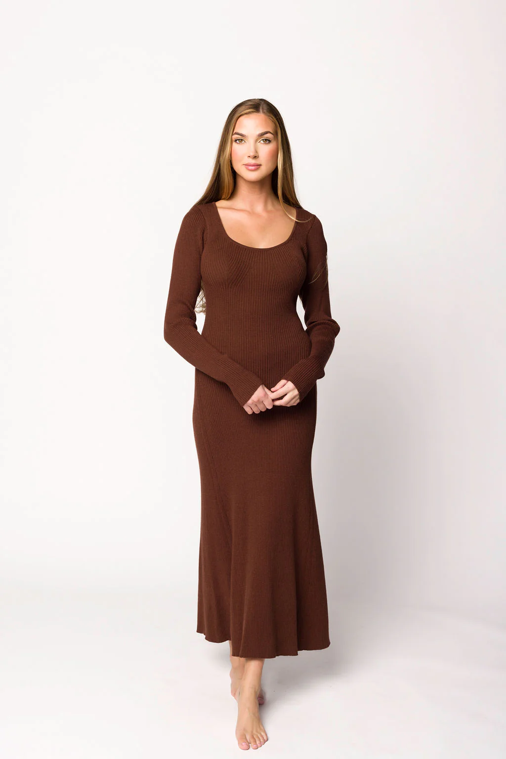 Alison Knit Sweater Maxi Dress in Chestnut - Iieemm