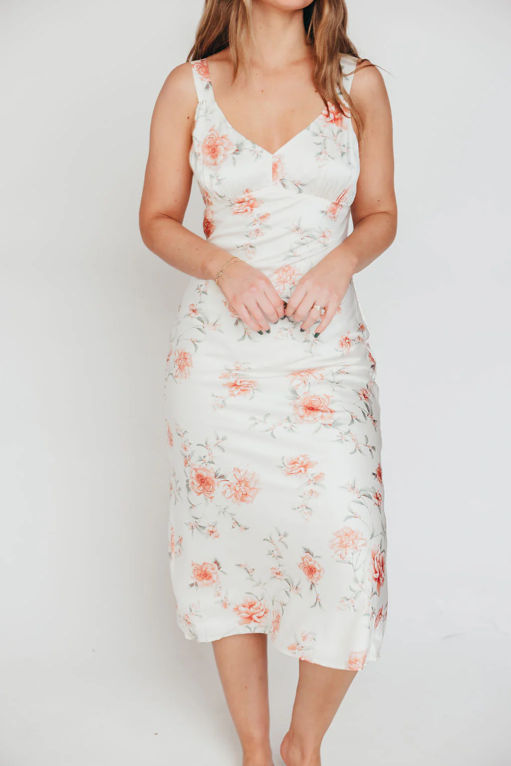 The Felicity Midi Dress in Ivory Floral - Iieemm