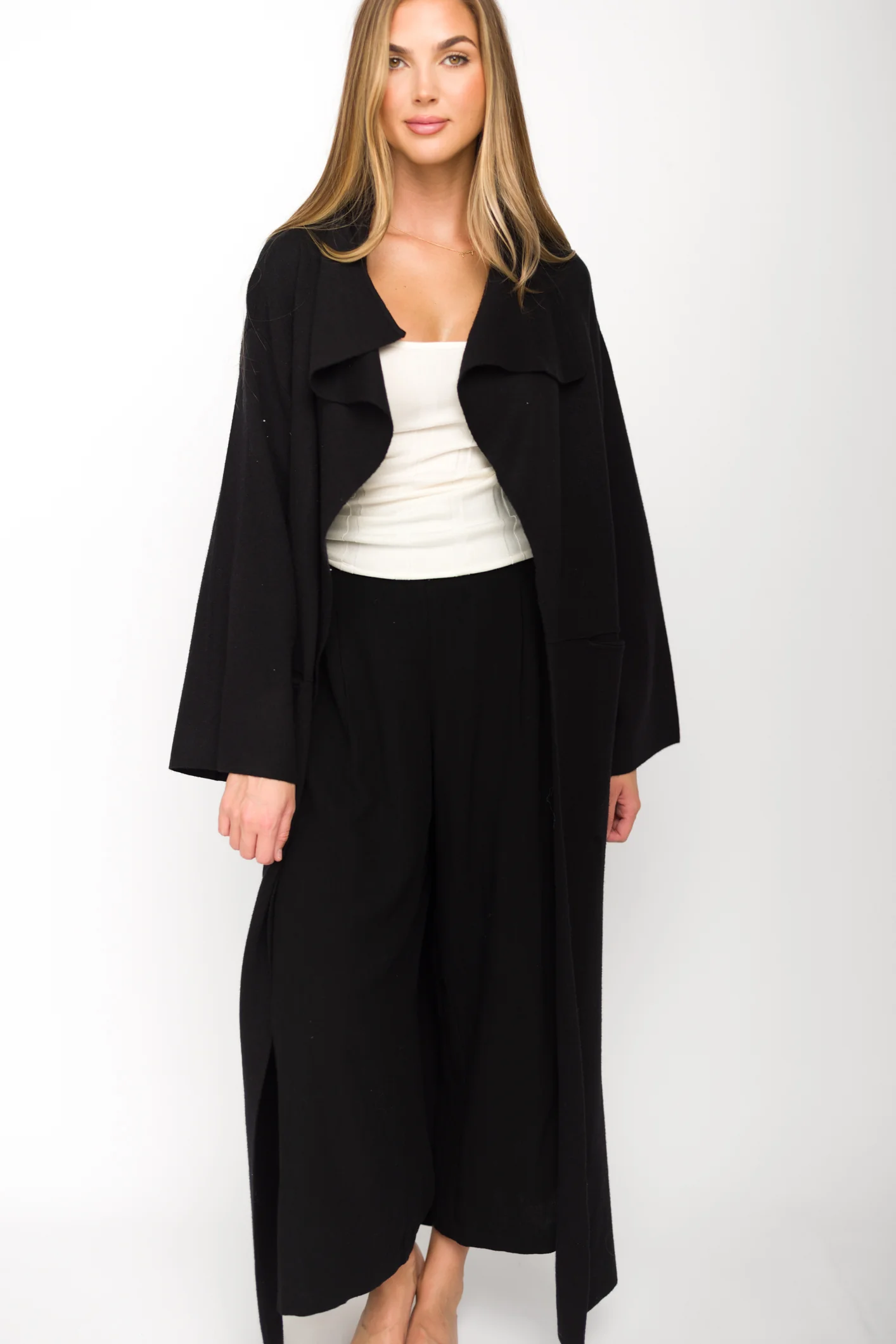 Elsa Sweater Coat in Black - Iieemm