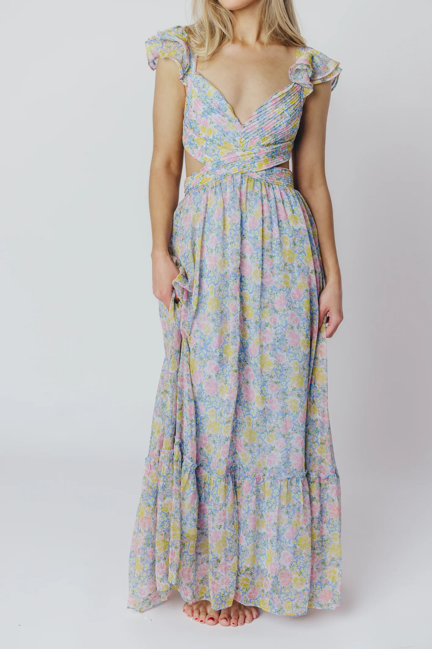 ASTR Primrose Maxi Dress in Blue/Pink Floral - Iieemm
