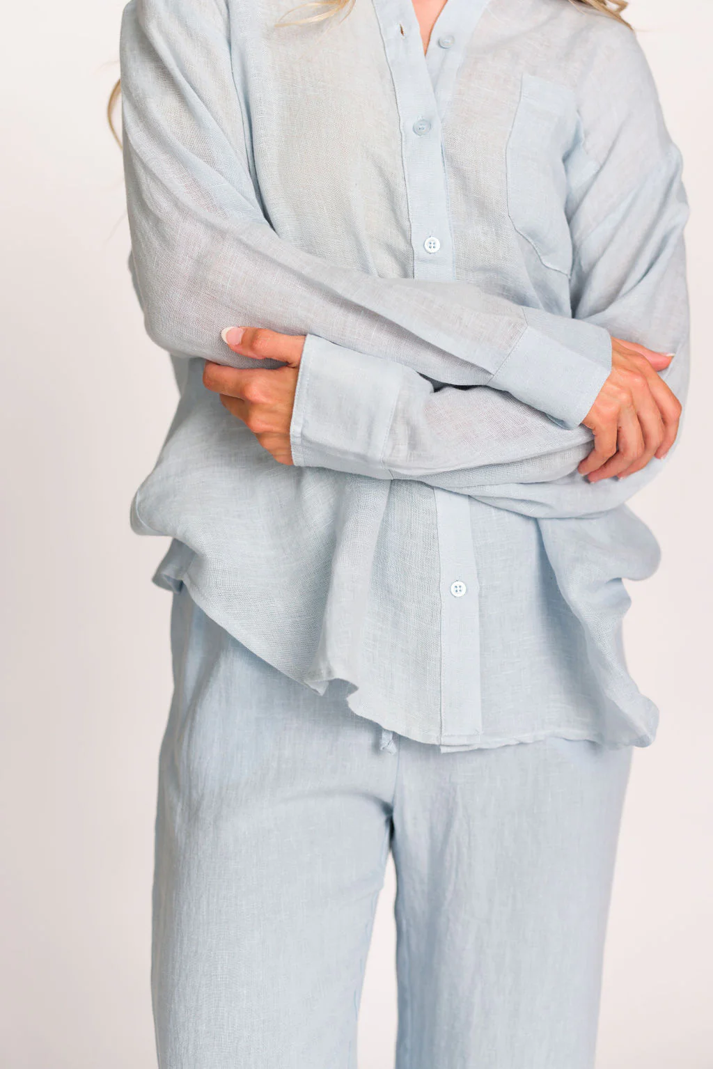 Madeline 100% Linen Button Down in Light Blue - Iieemm