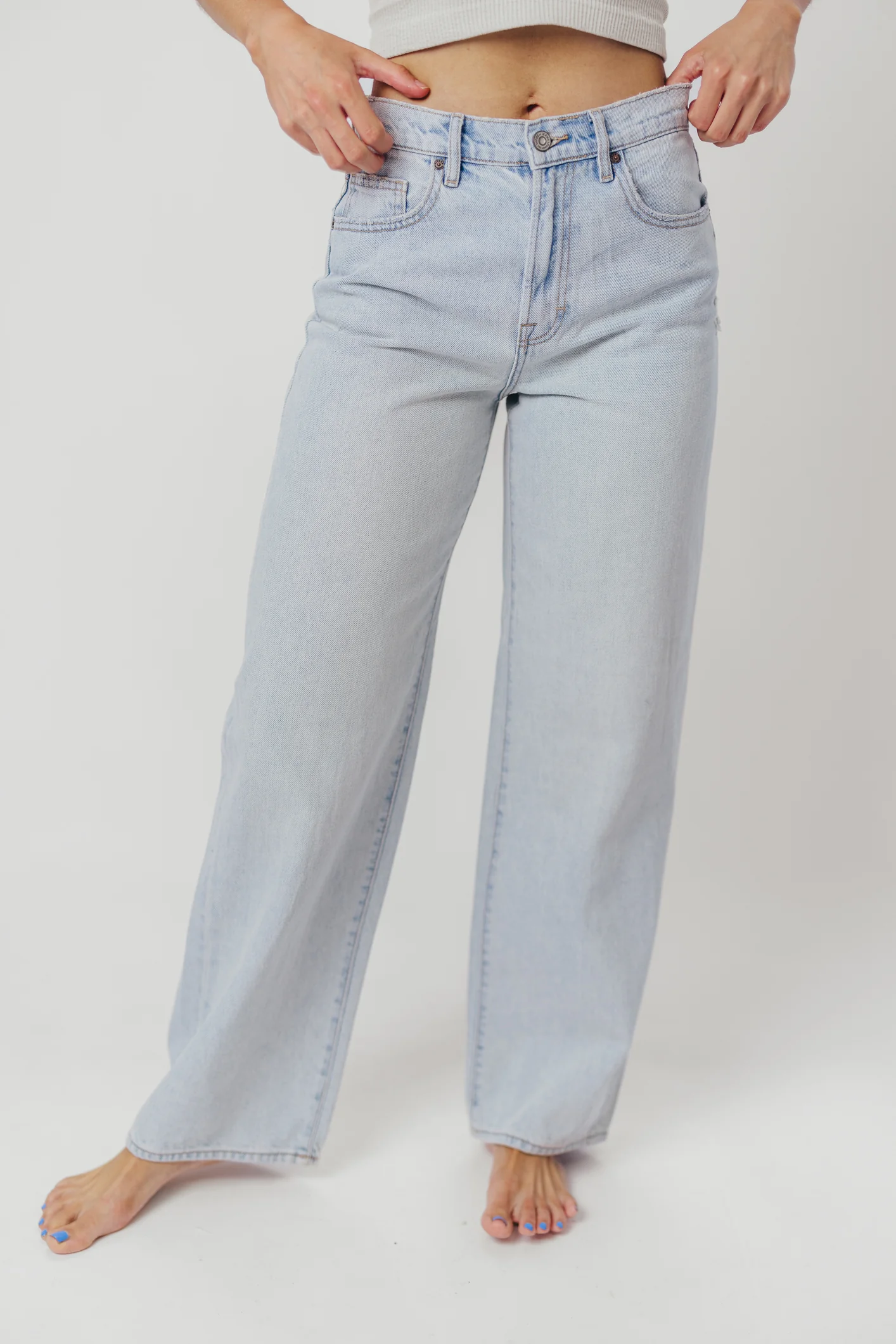 Marley Non-Distressed Stretch Denim in Light Wash - Iieemm