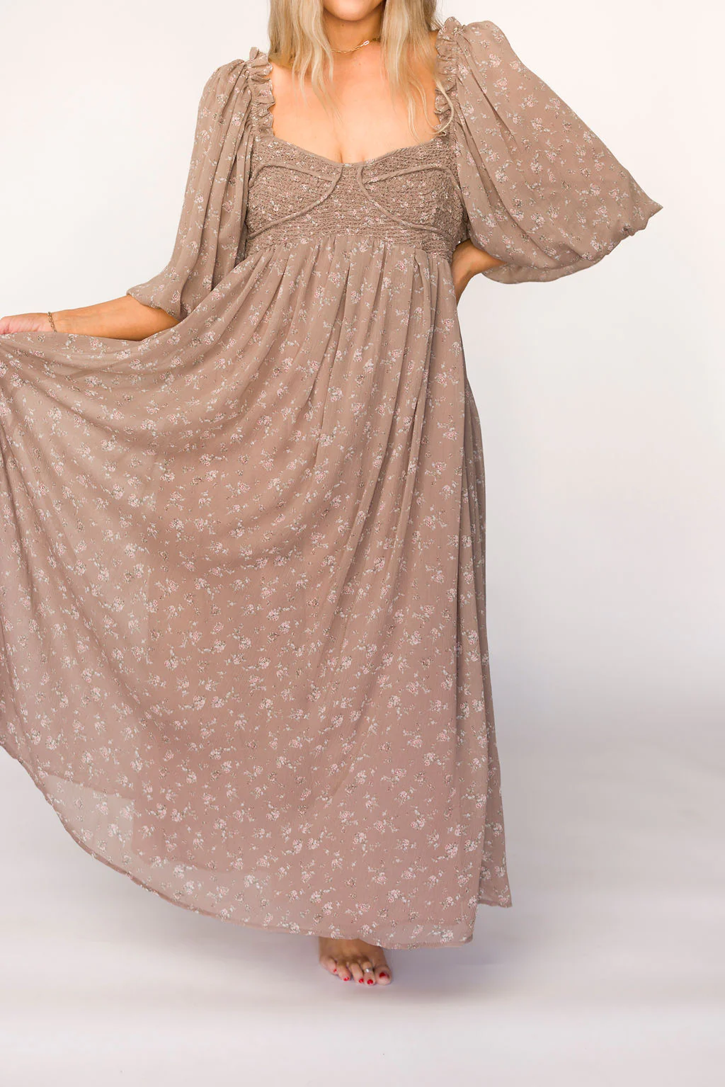 Harlow Maxi Dress in Taupe Floral - Bump Friendly - Iieemm