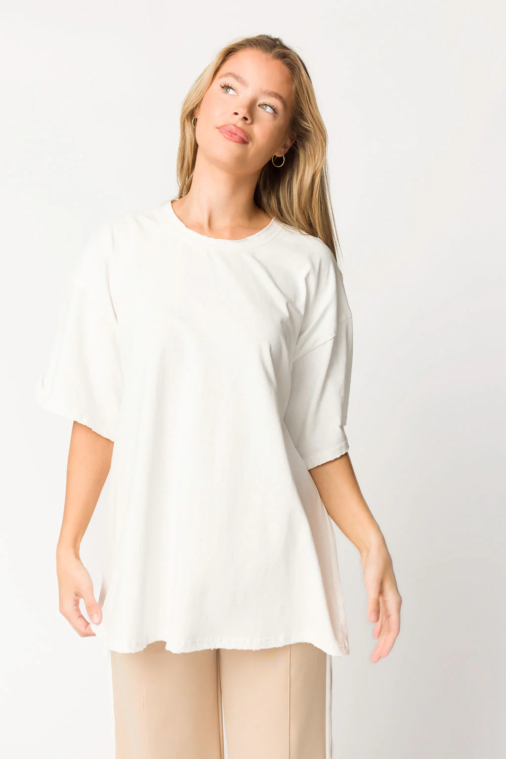 Go To Crew Neck Tee in Off-White - Iieemm