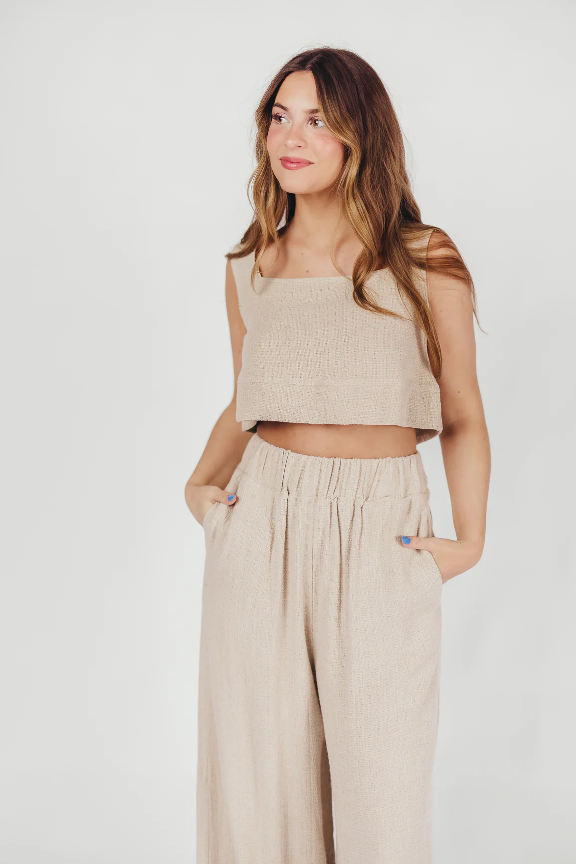 Christy Linen-Blend Sleeveless Cropped Top in Sand - Iieemm