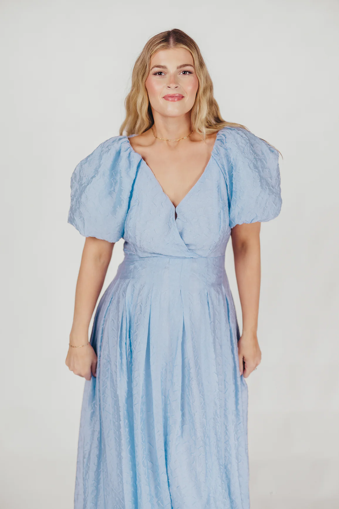 Linette Jacquard Midi Dress in Blue - Iieemm