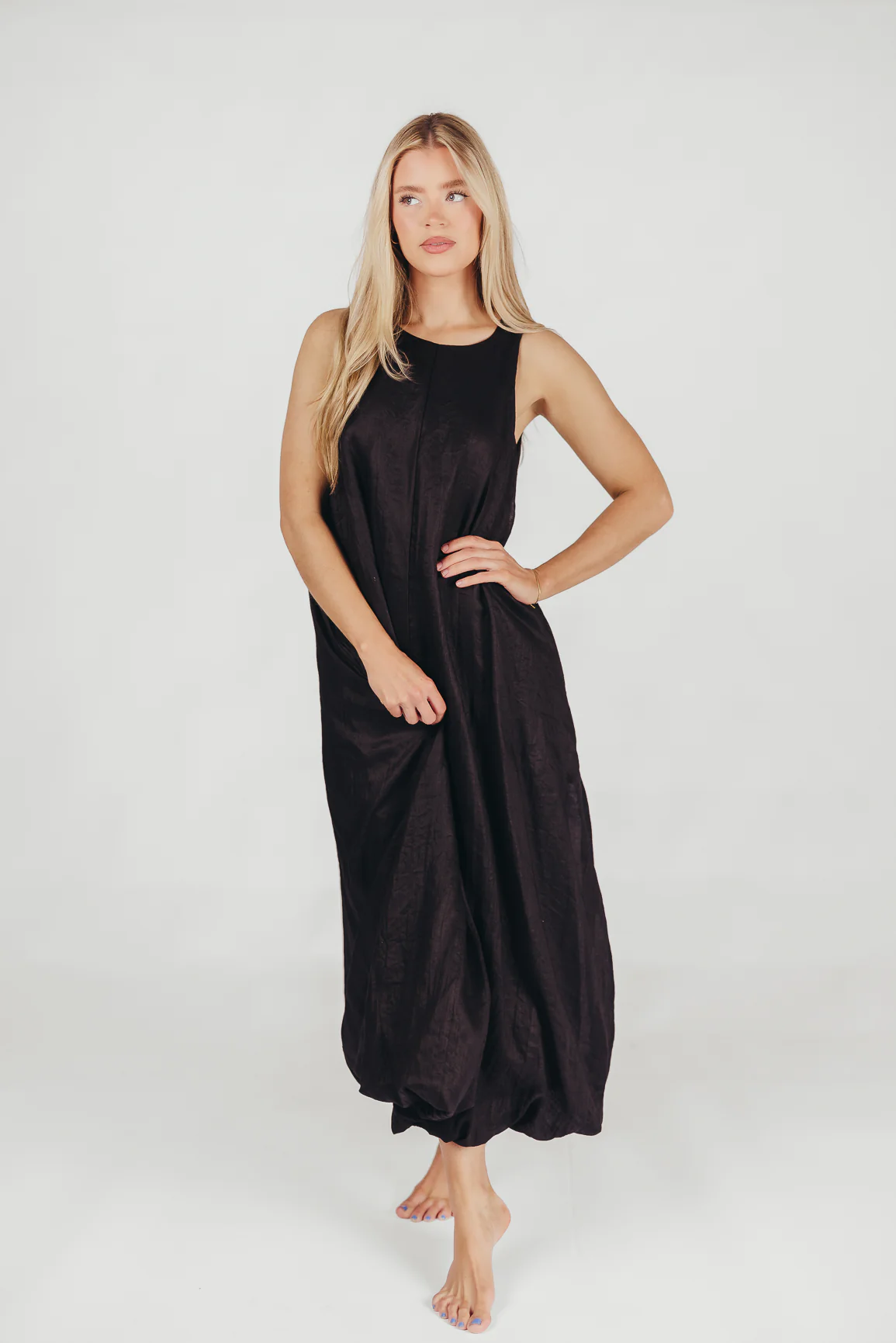 Charlie Linen-Blend Tank Maxi Dress with Pockets in Black - Iieemm