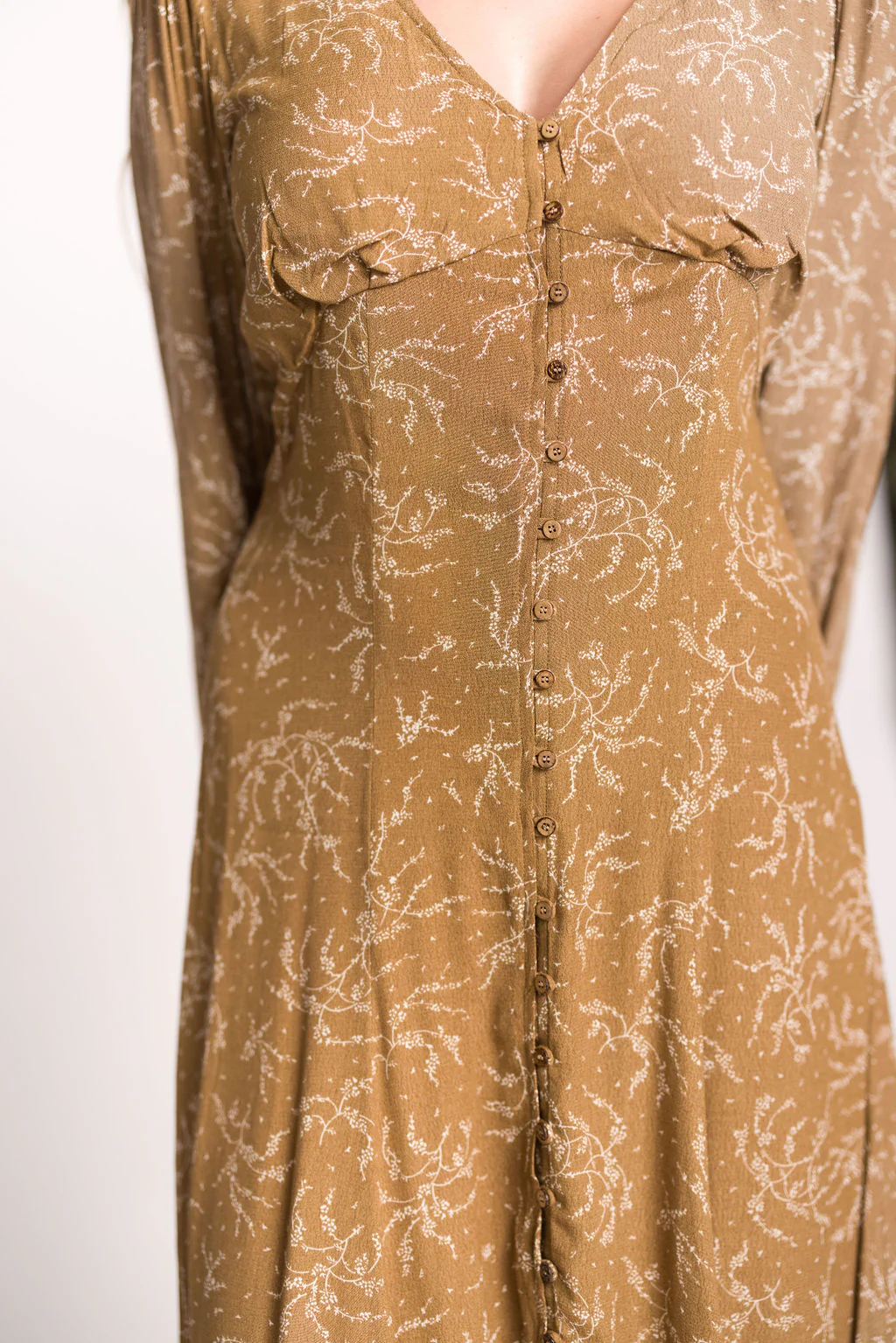 Brandi Long-Sleeve Button-Up Maxi Dress in Umber - Iieemm