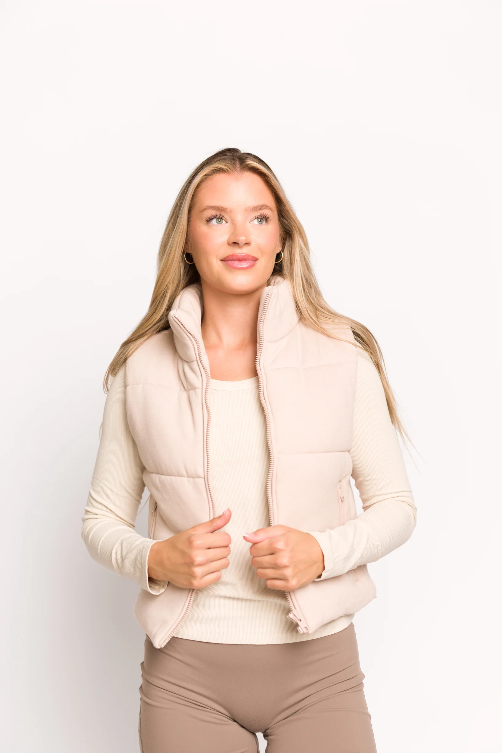 Greer Puffer Vest with Zipper in Beige - Iieemm