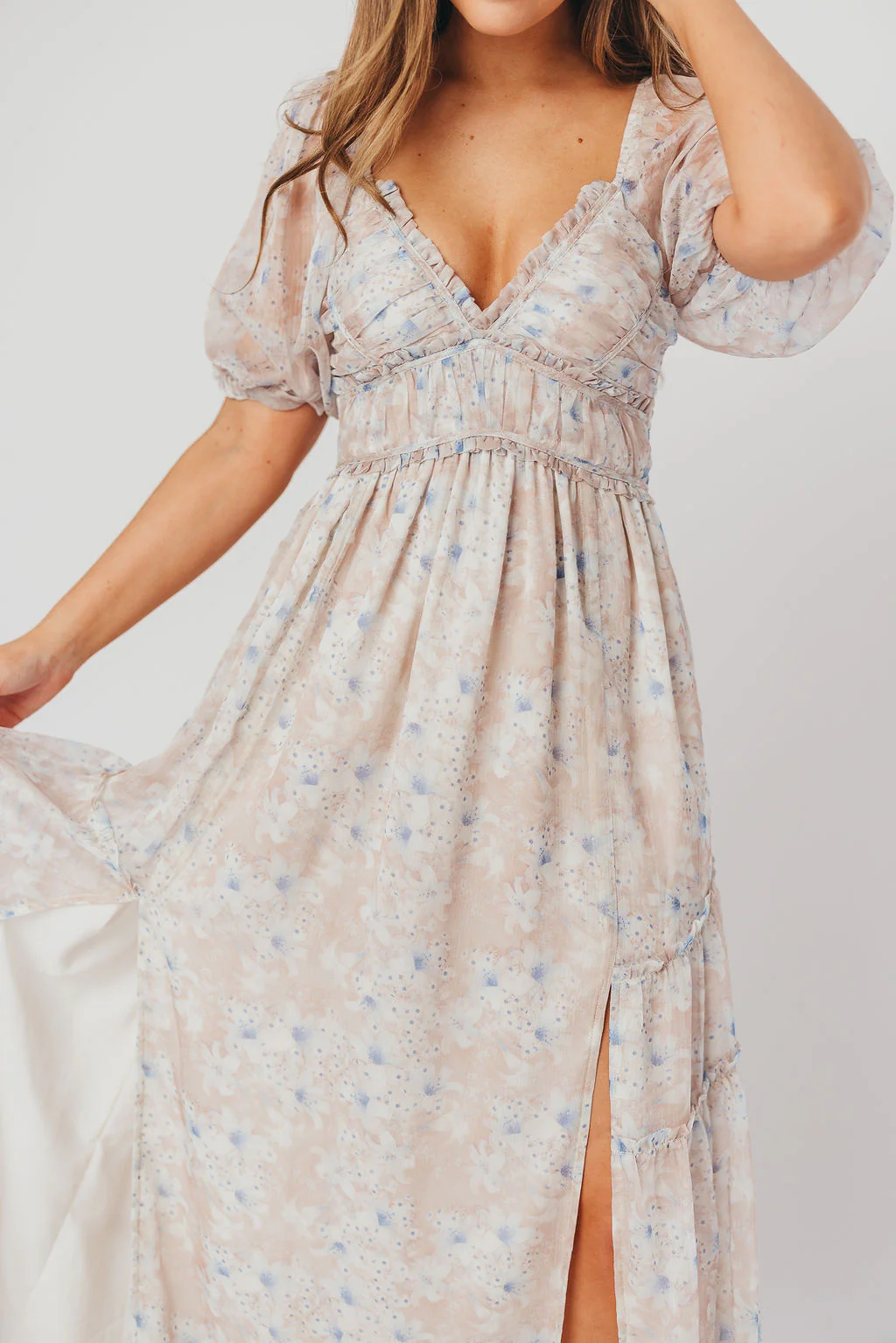 Daphne Maxi Dress in Beige Blue Floral - Bump Friendly & Inclusive Sizing (S-3XL) - Iieemm