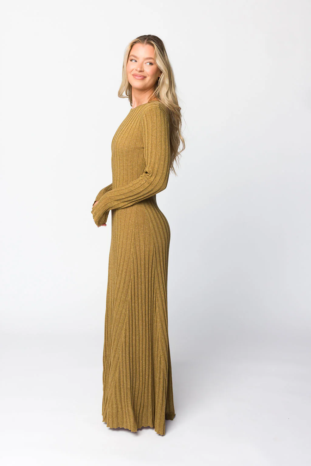Serena Ribbed Knit Maxi Dress in Brown - Iieemm