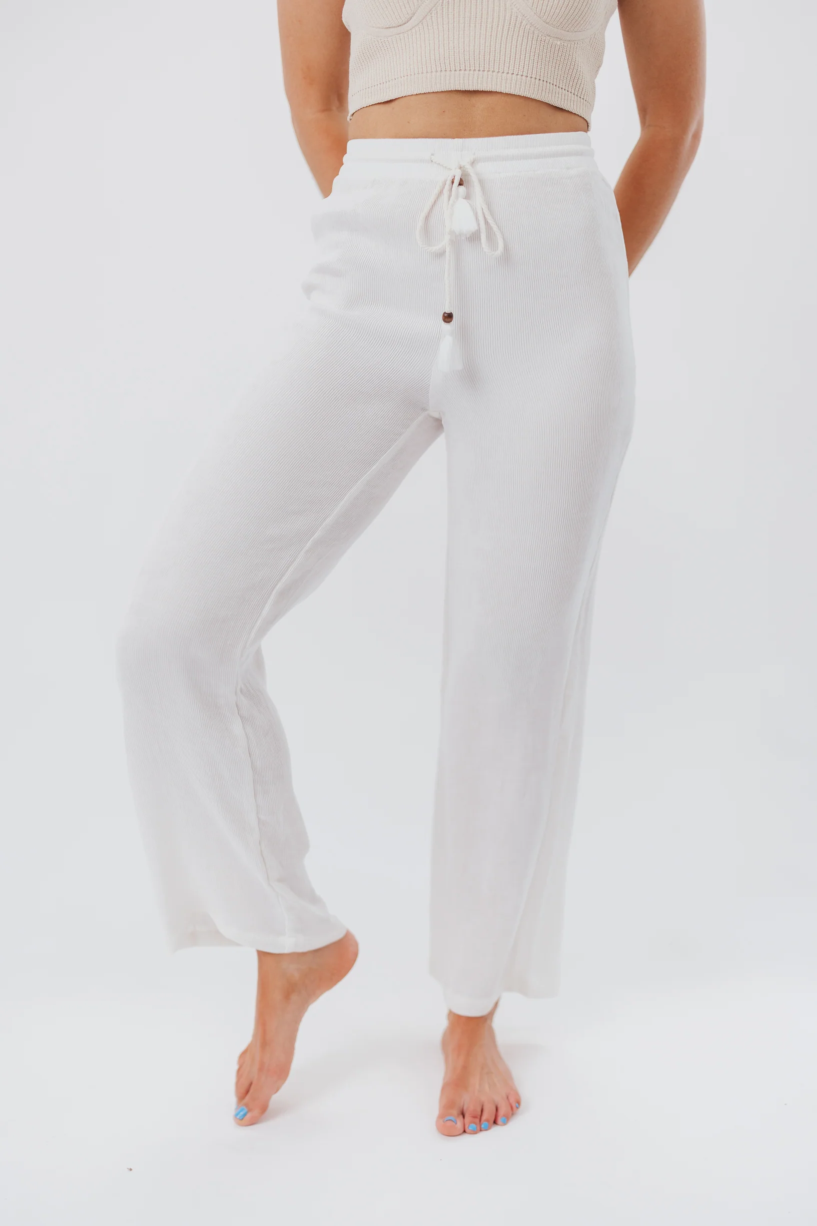 Stacy Knit Pants in White - Iieemm