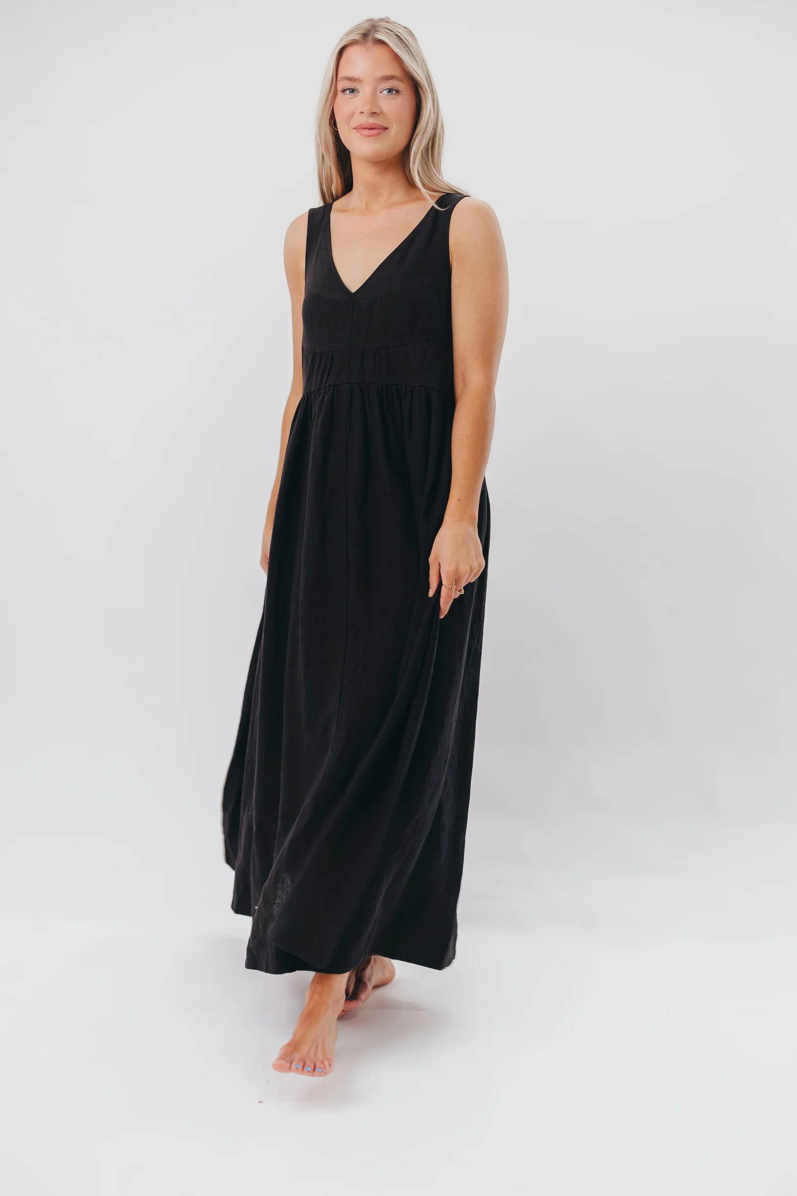 Eleonie 100% Linen Maxi Dress in Black - Iieemm