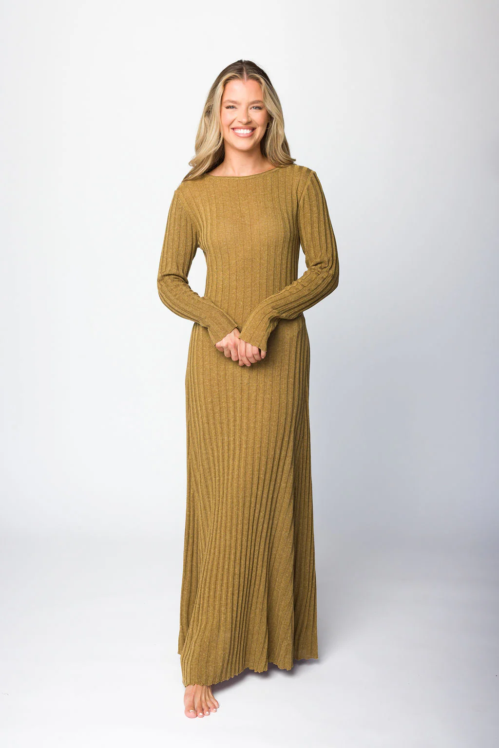Serena Ribbed Knit Maxi Dress in Brown - Iieemm