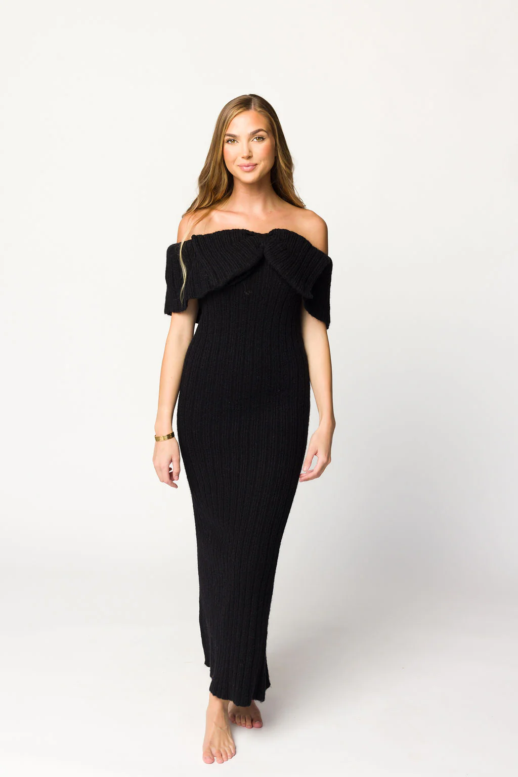 Aston Bow Front Maxi Sweater Dress in Black - Iieemm