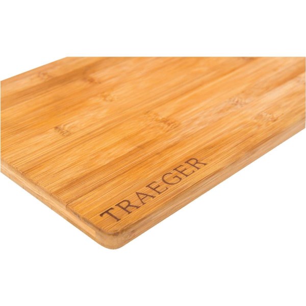 Traeger 9.5 In. x 13.5 In. Magnetic Bamboo Cutting Board - Iieemm