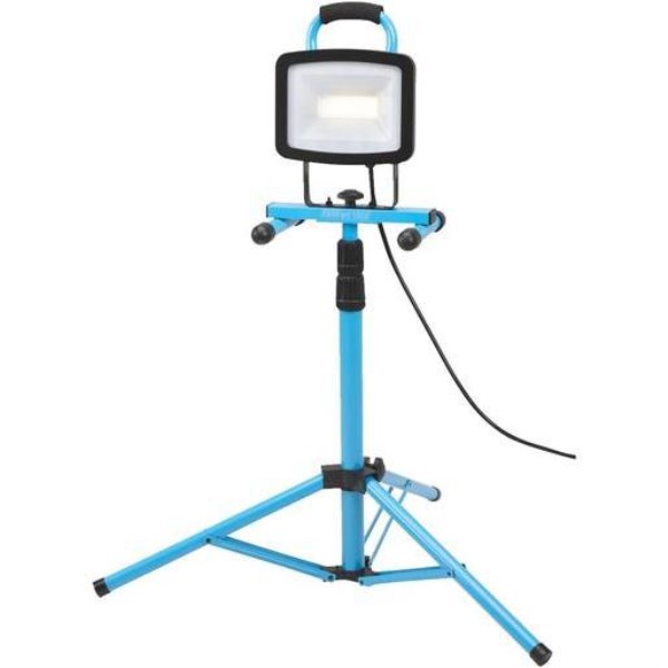 Channellock 6600 Lm. LED Tripod Stand-Up Work Light - Iieemm