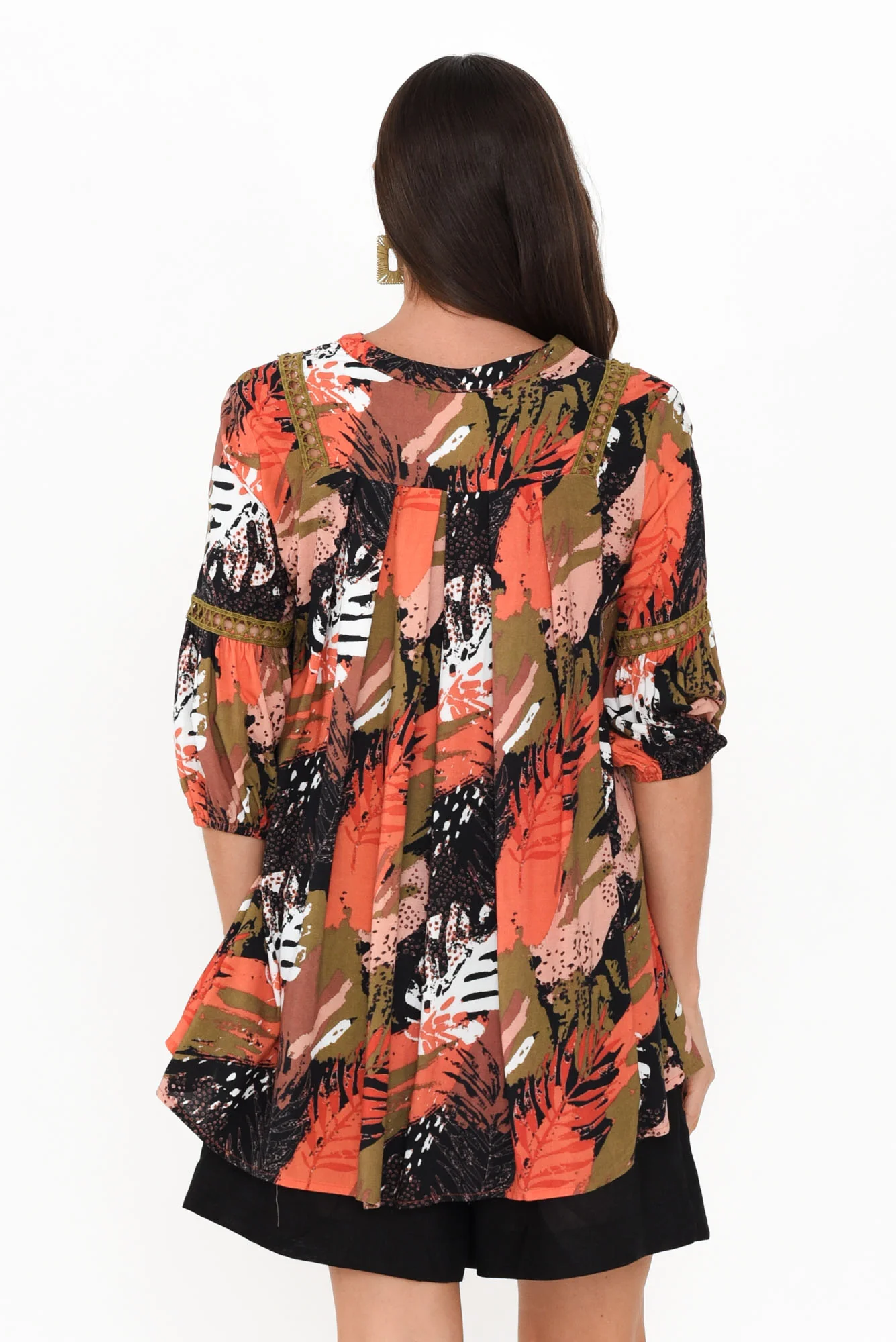 Primrose Black Leaf Top