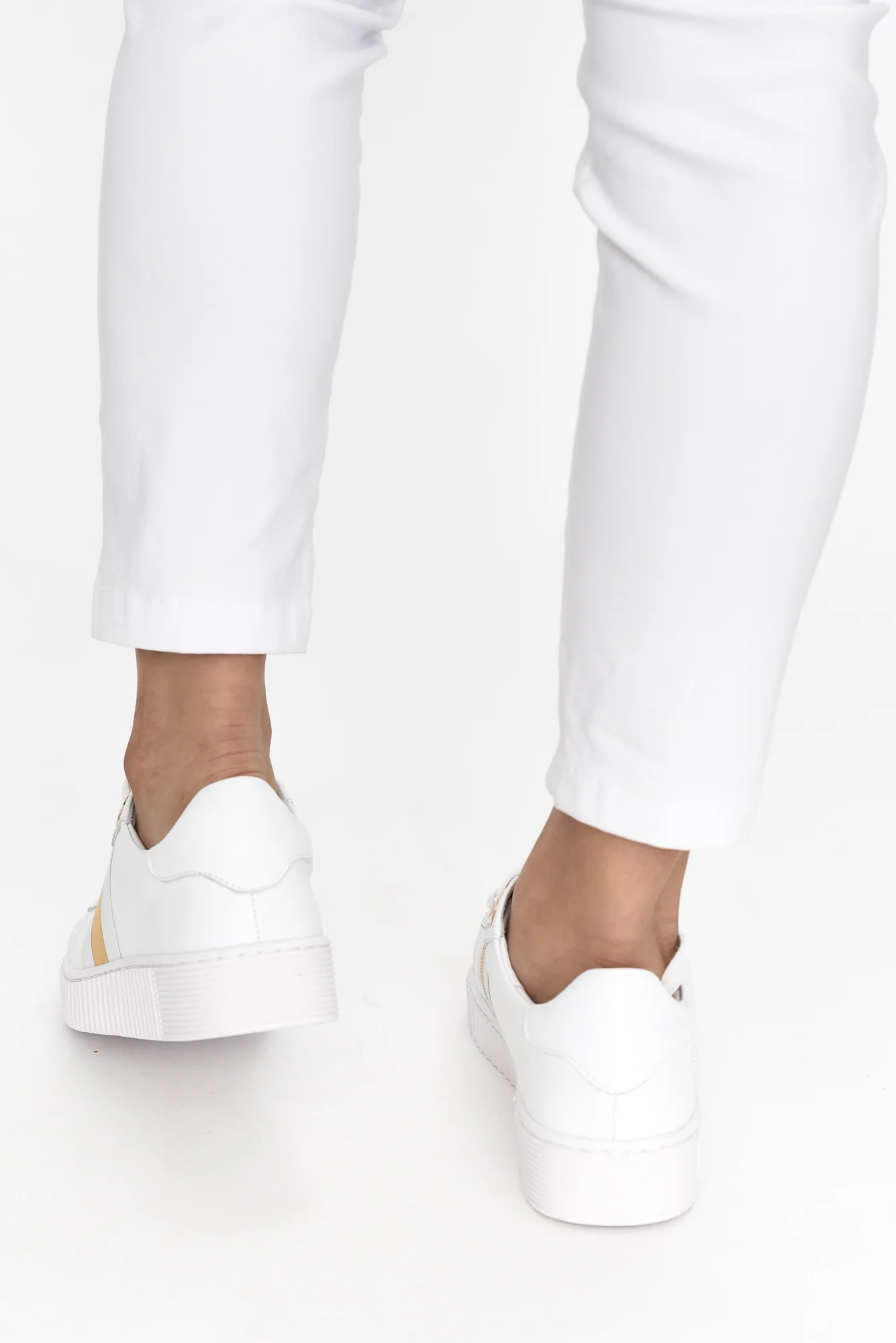 Bee White Stripe Leather Sneaker