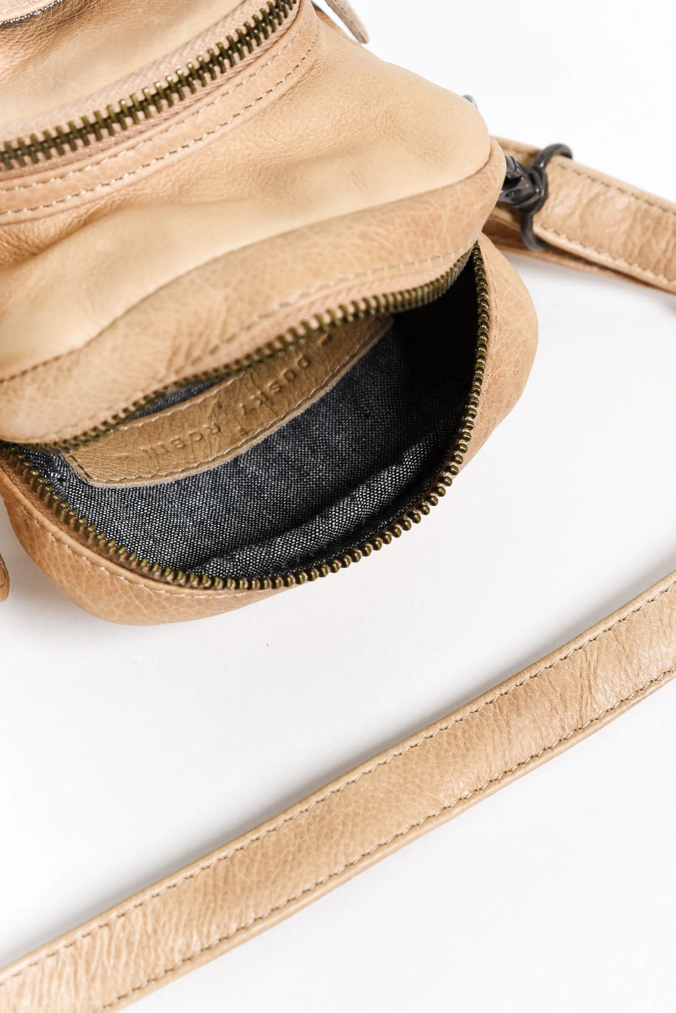 Face the Music Camel Leather Camera Bag