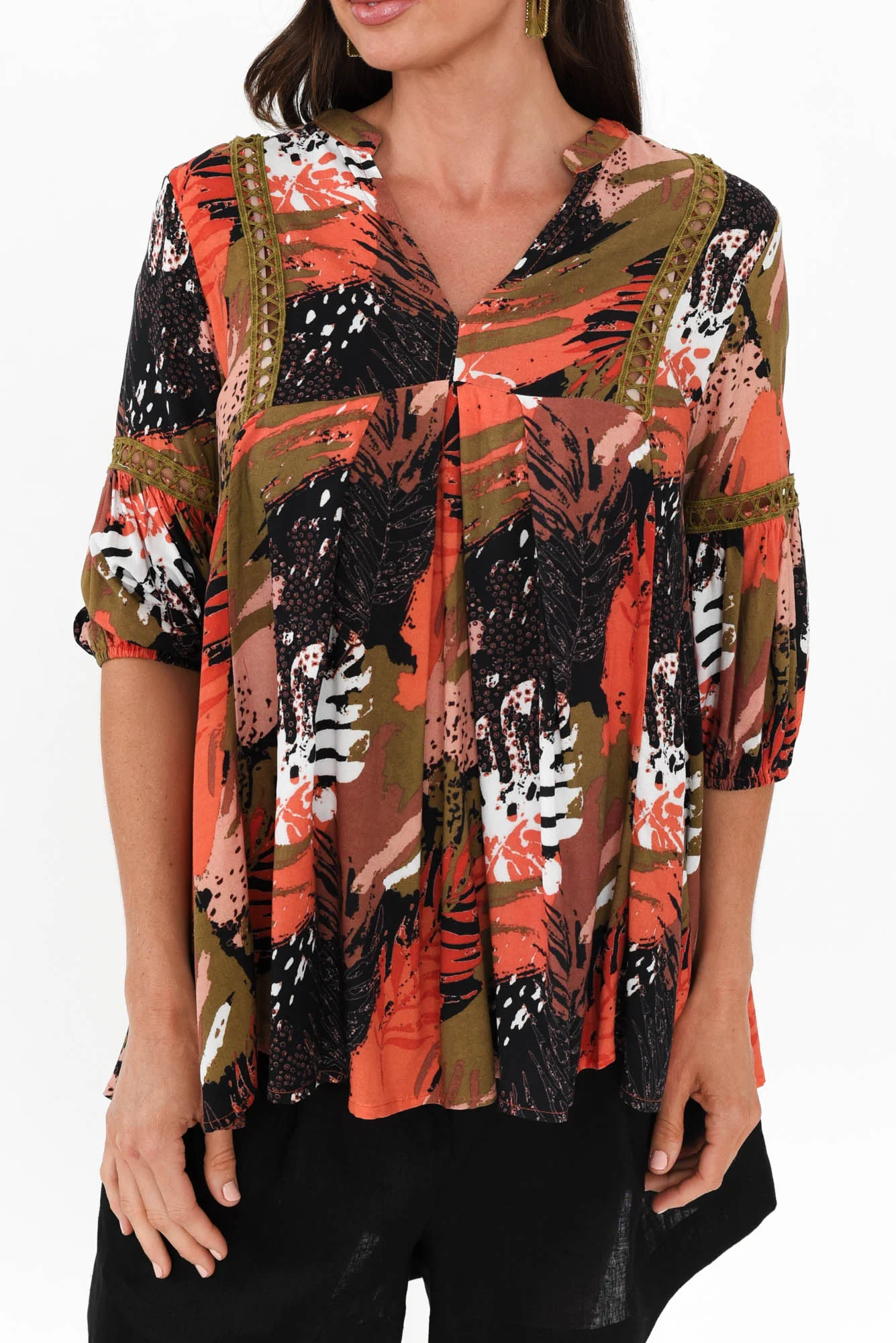 Primrose Black Leaf Top